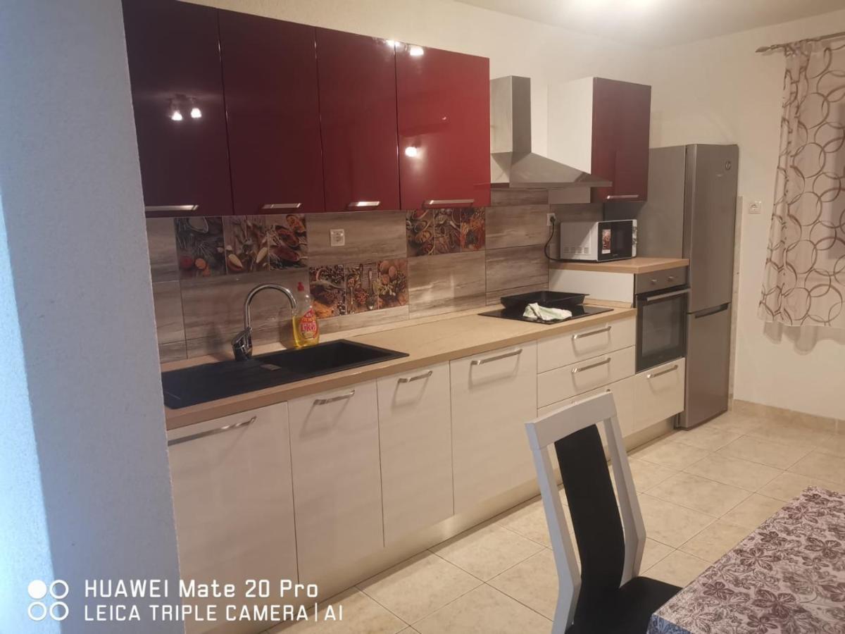 Apartmani Franceska ボル エクステリア 写真